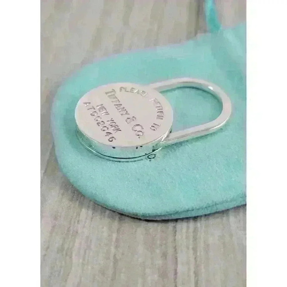 Tiffany & Co Vintage Sterling Silver Return to Tiffany Padlock Keyring - Picture 4 of 12